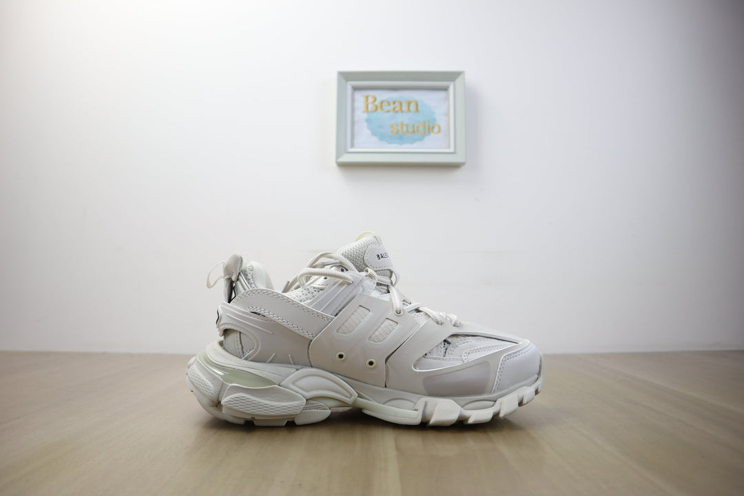 Blncg track blanche