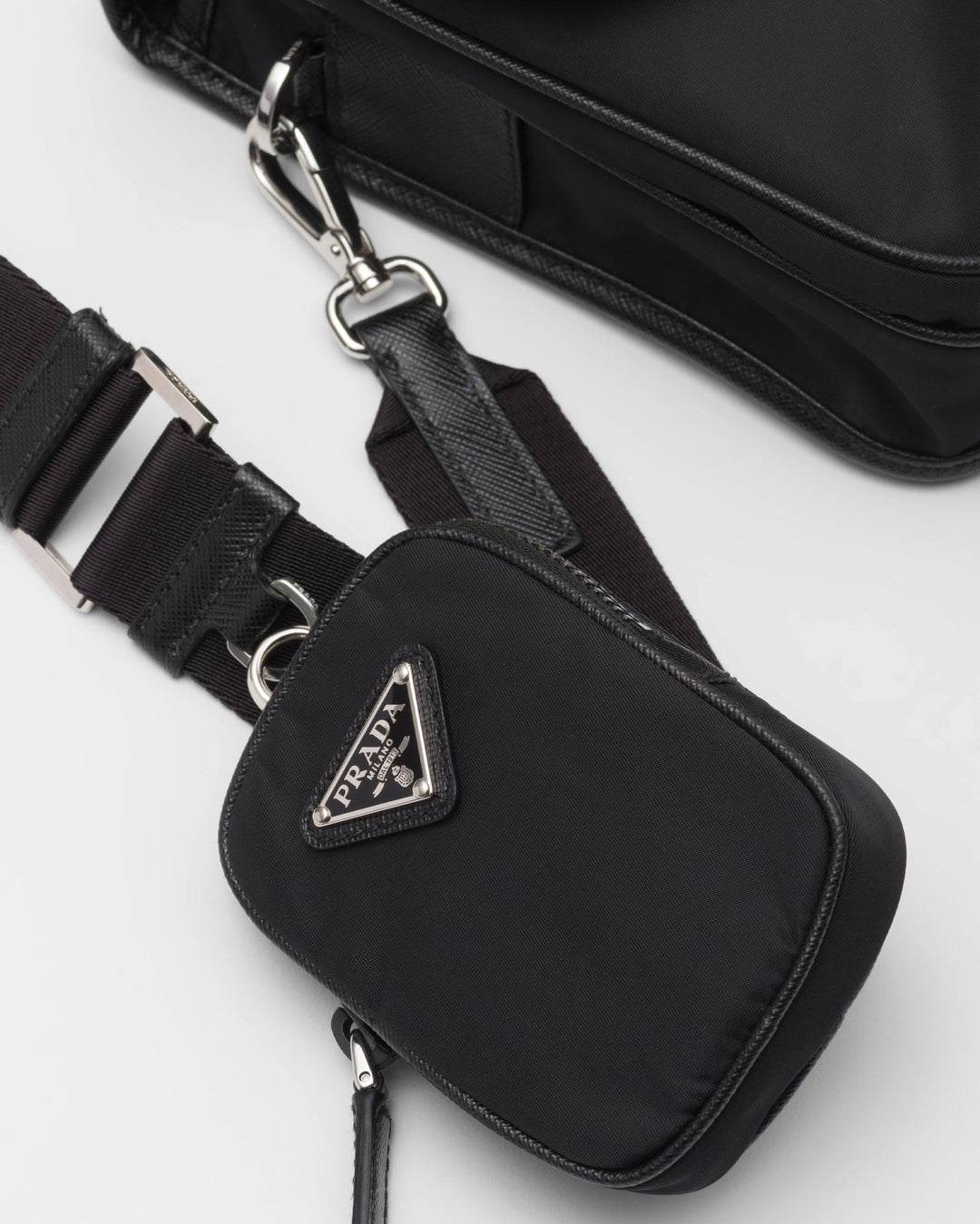 Sac porté épaule en Re-Nylon et cuir Saffiano