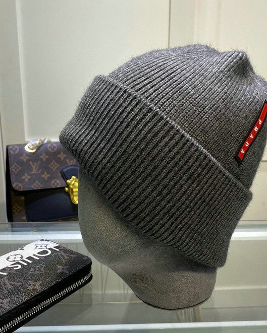 Bonnet PRADA