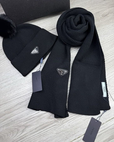 Bonnet et écharpe PRADA