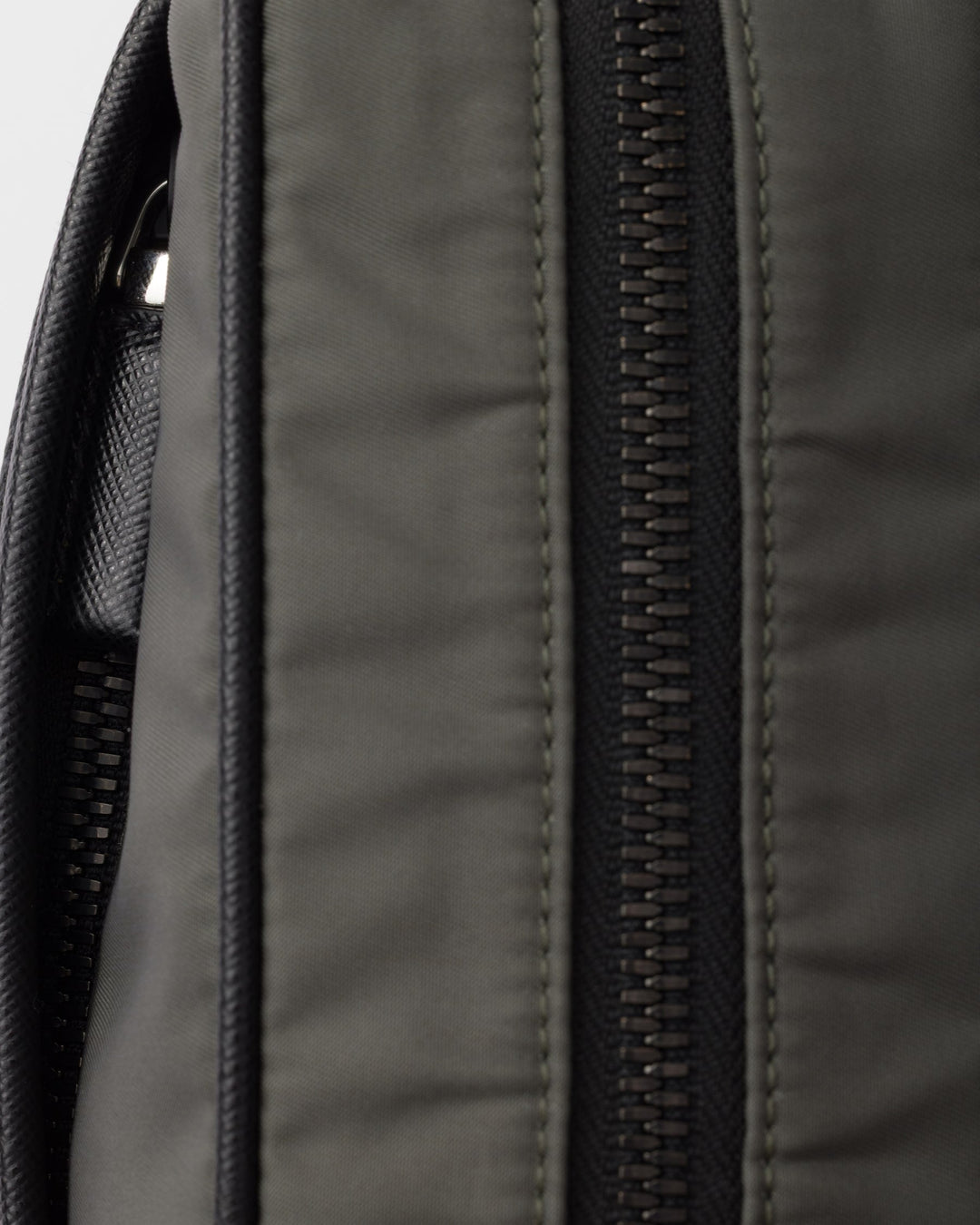 Sac porté épaule en Re-Nylon et Saffiano