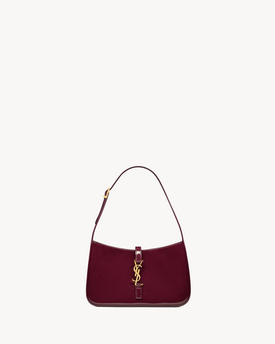 LE 5 À 7 EN CUIR VERNI