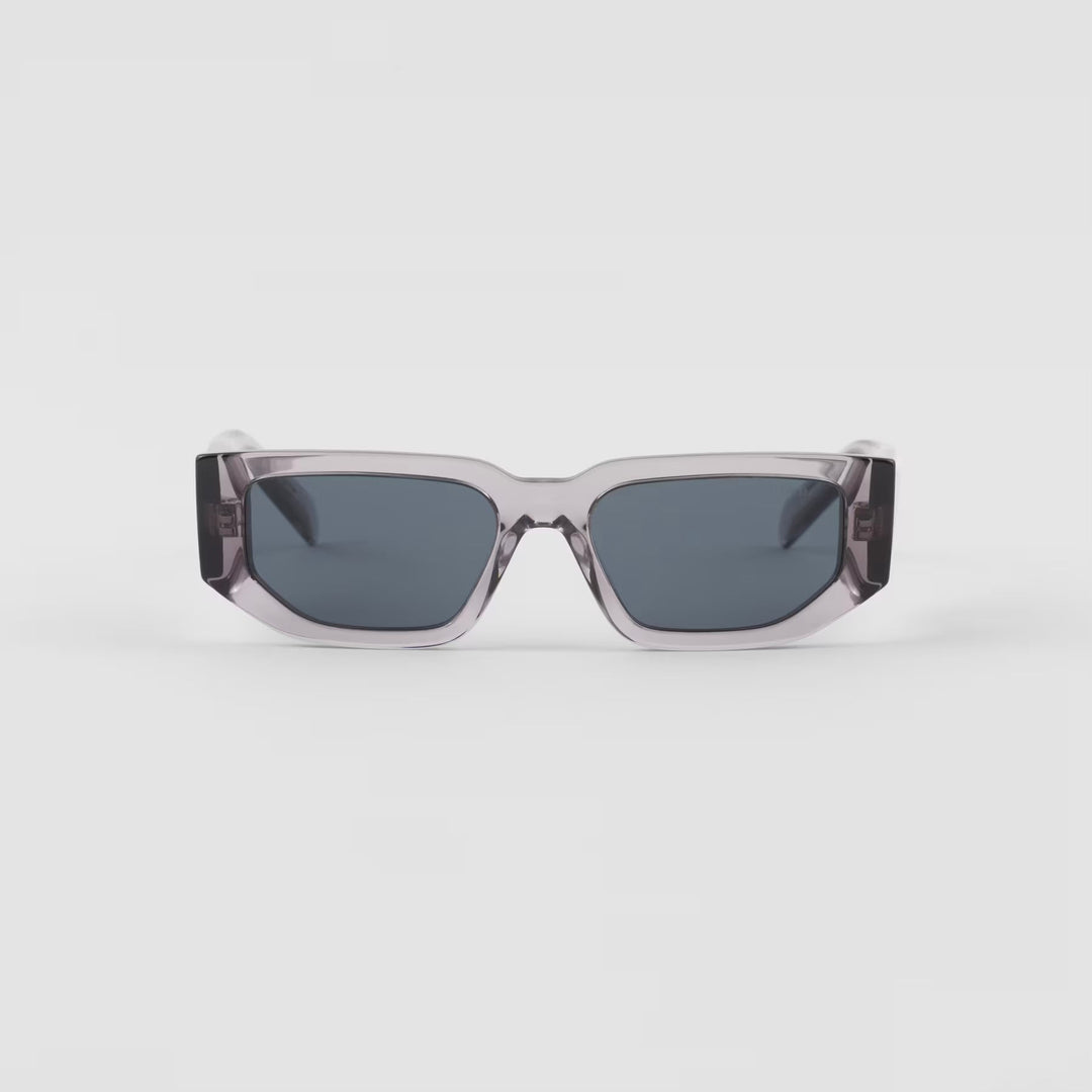 Lunettes de soleil avec logo triangulaire
