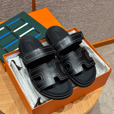 Sandales Chypre Hermès Noir Ébène / Couture Blanche