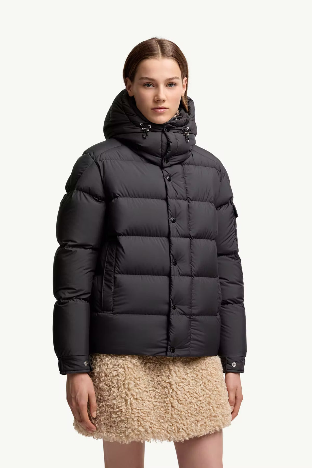 Doudoune courte à capuche Moncler Maya 70