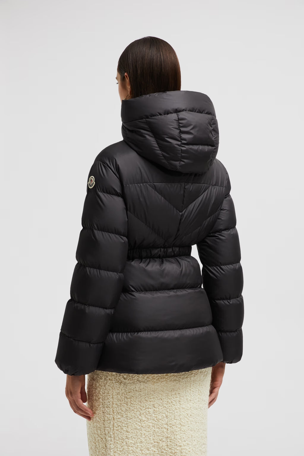 Doudoune courte Brosse à capuche et matelassage diagonal Moncler Noir
