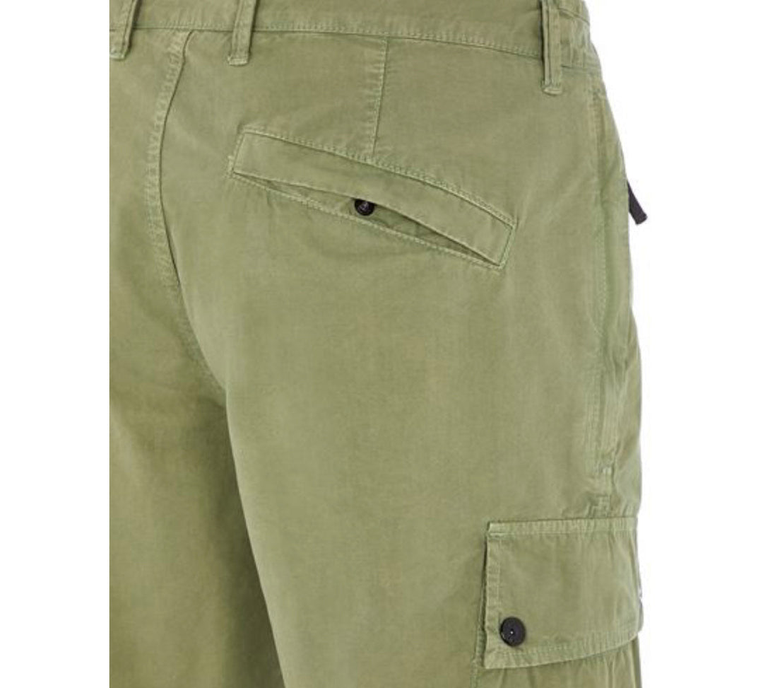Short Stone Island