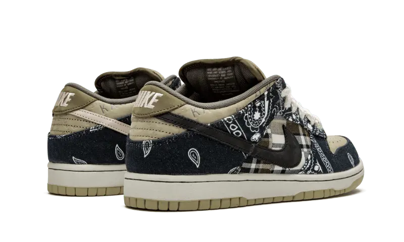 SB Dunk Low Travis Scott