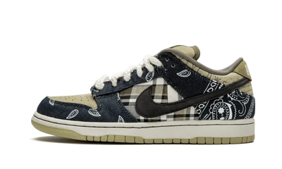 SB Dunk Low Travis Scott